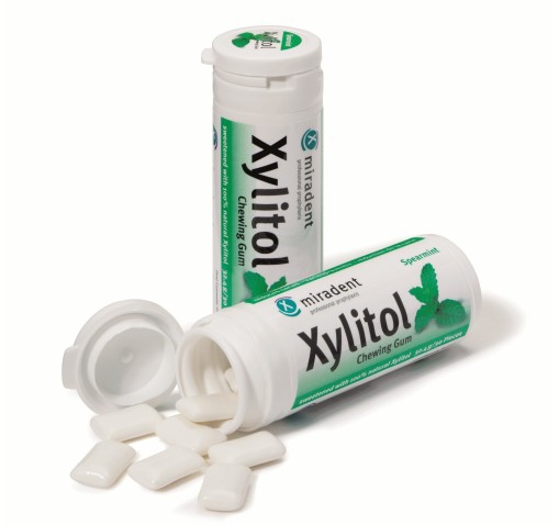 CHICLES HIERBABUENA CON XILITOL MIRADENT
