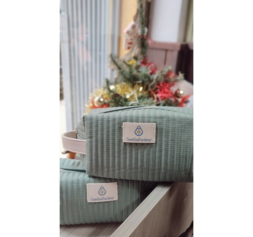 Neceser Purifying Esential´aroms + Regalo de máscara facial